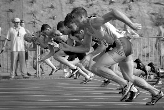 Athlete preparing for a workout with a ketone supplement